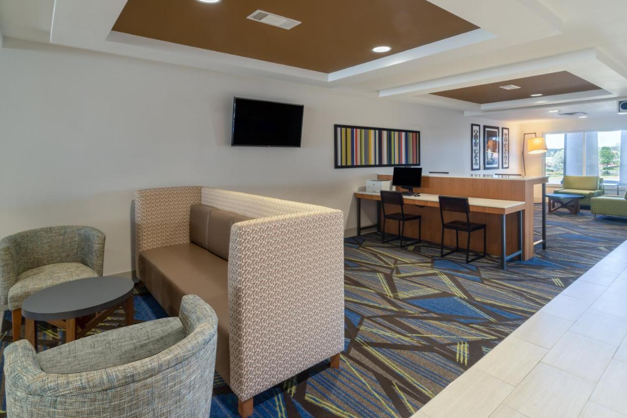 Holiday Inn Express Hotel & Suites Talladega By Ihg Buitenkant foto