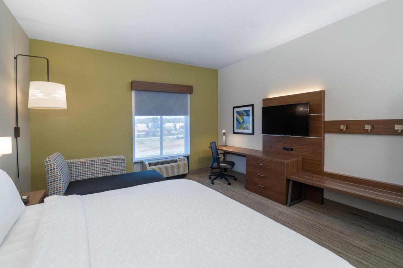 Holiday Inn Express Hotel & Suites Talladega By Ihg Buitenkant foto