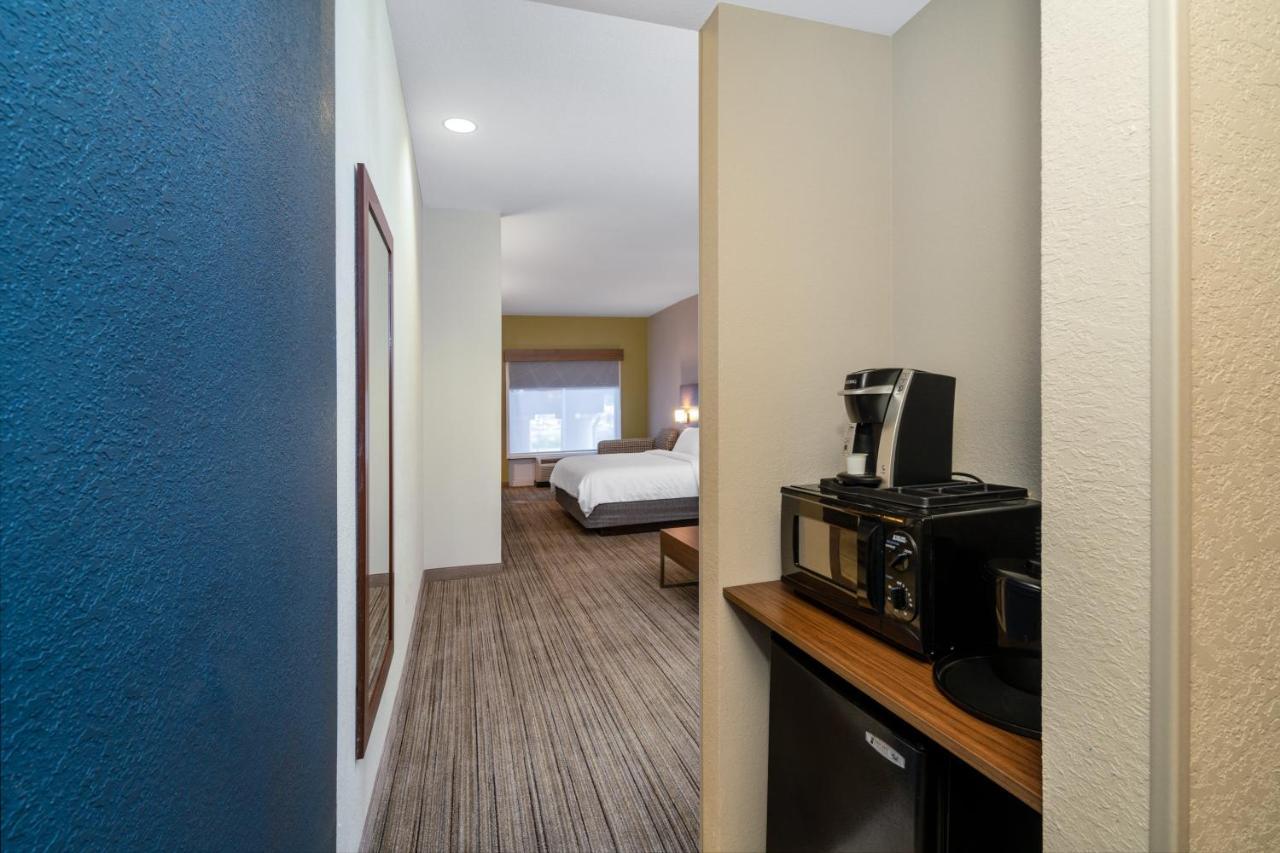 Holiday Inn Express Hotel & Suites Talladega By Ihg Buitenkant foto