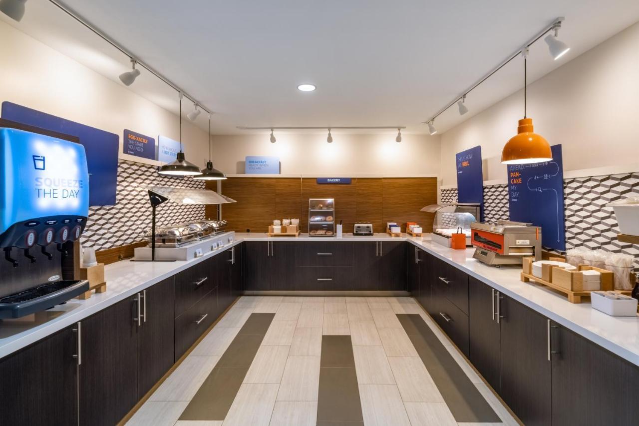 Holiday Inn Express Hotel & Suites Talladega By Ihg Buitenkant foto