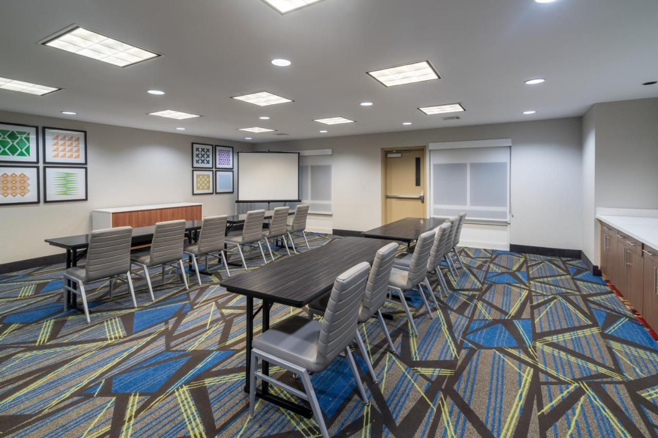 Holiday Inn Express Hotel & Suites Talladega By Ihg Buitenkant foto