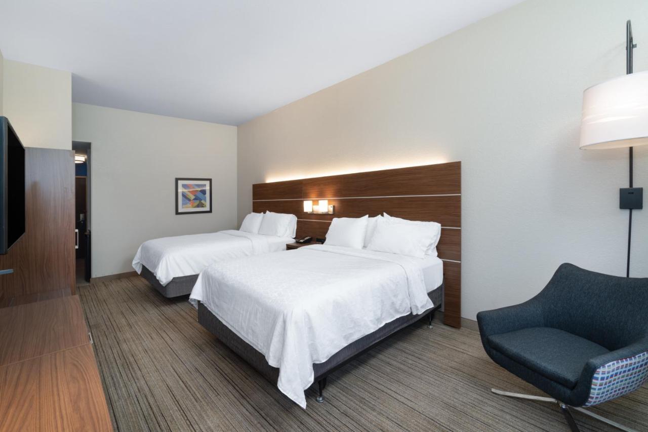 Holiday Inn Express Hotel & Suites Talladega By Ihg Buitenkant foto