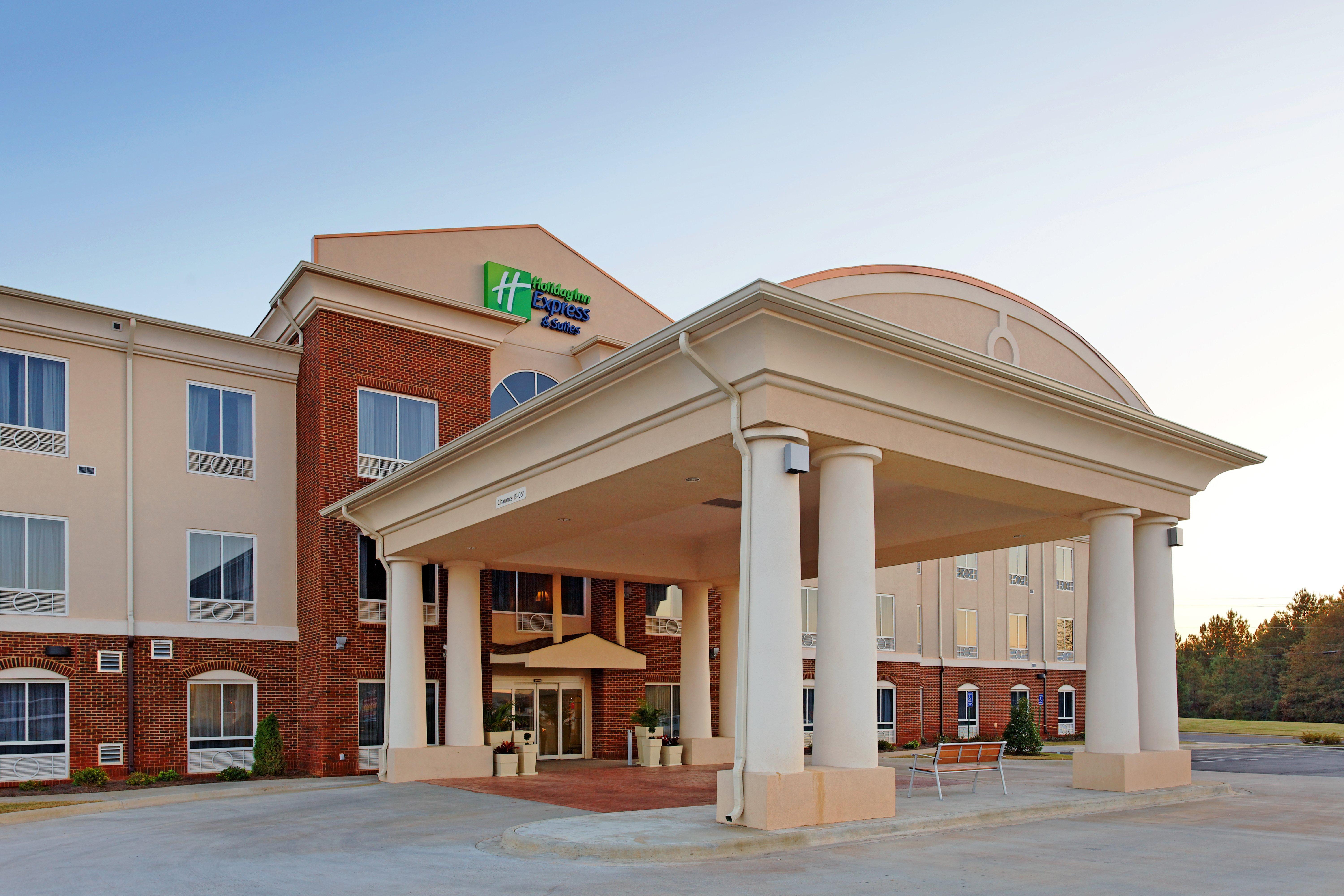 Holiday Inn Express Hotel & Suites Talladega By Ihg Buitenkant foto