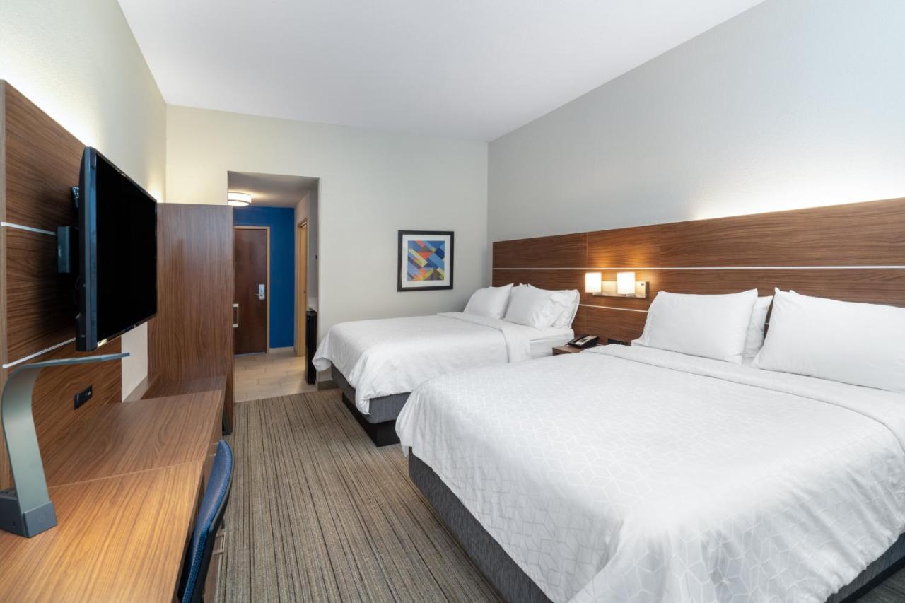 Holiday Inn Express Hotel & Suites Talladega By Ihg Buitenkant foto