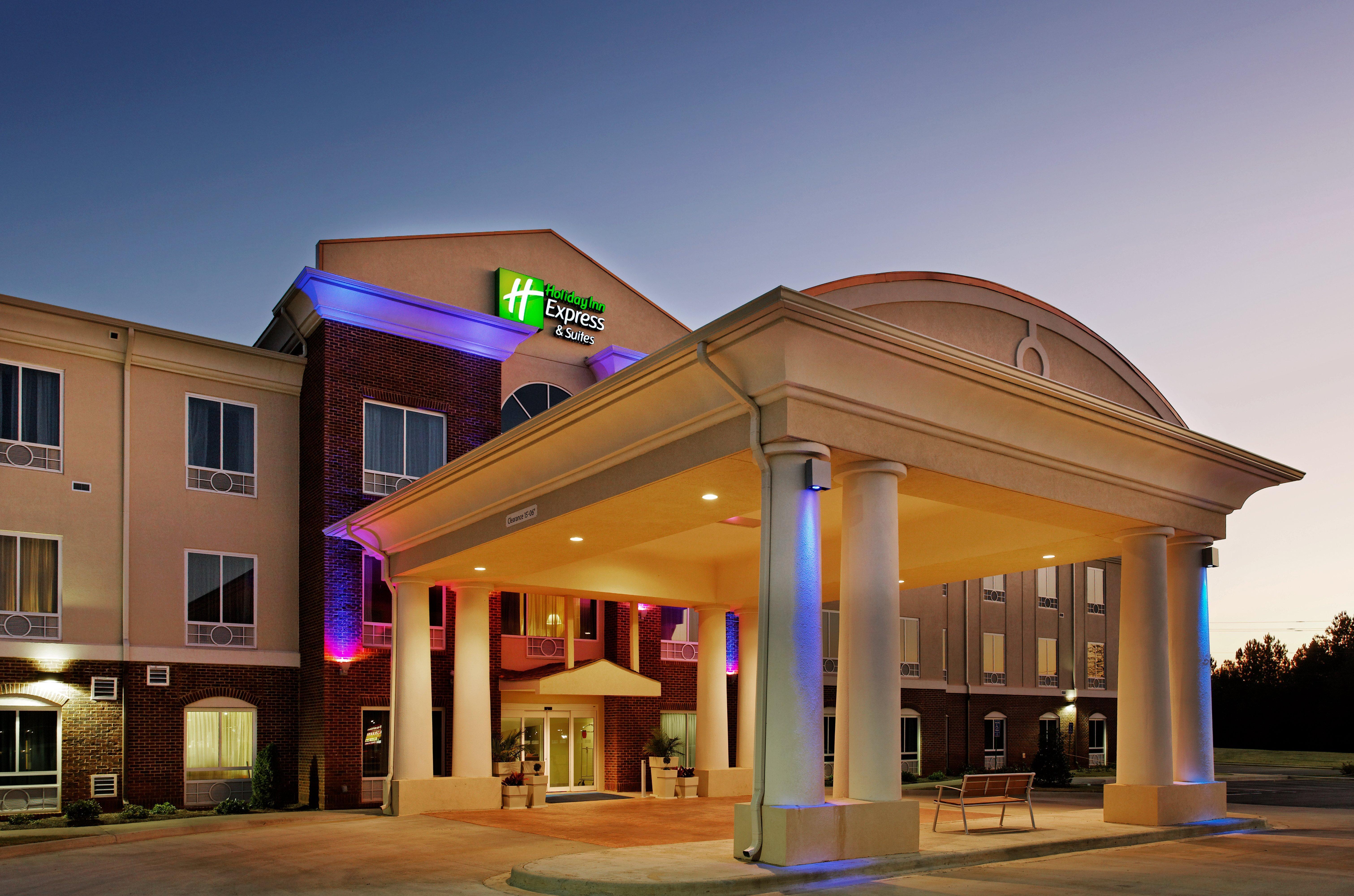 Holiday Inn Express Hotel & Suites Talladega By Ihg Buitenkant foto