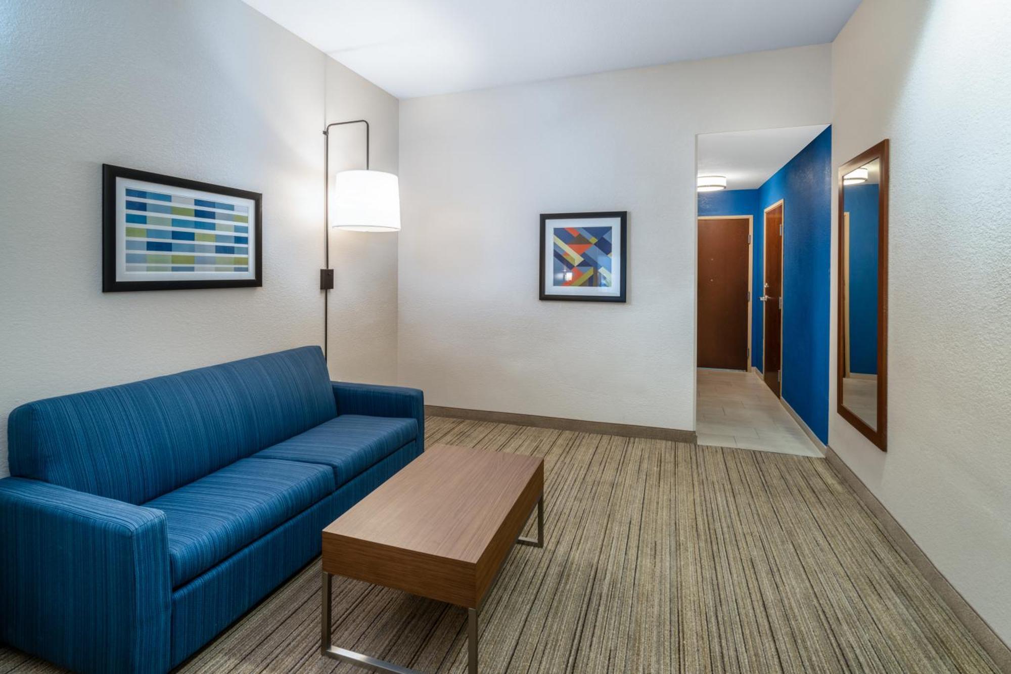 Holiday Inn Express Hotel & Suites Talladega By Ihg Buitenkant foto