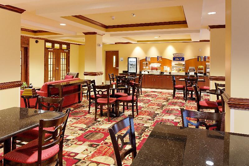 Holiday Inn Express Hotel & Suites Talladega By Ihg Buitenkant foto