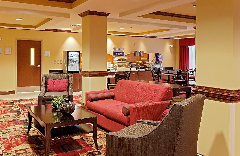 Holiday Inn Express Hotel & Suites Talladega By Ihg Buitenkant foto
